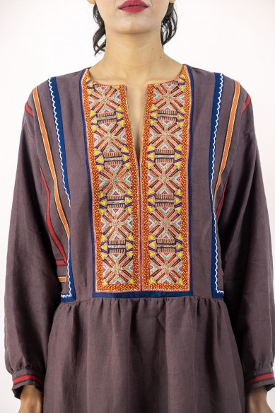 Robe courte à fronces